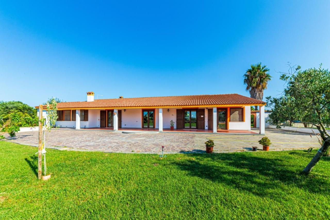 Agriturismo Is Cortillaris Càbras Dış mekan fotoğraf