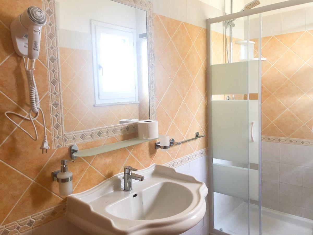Agriturismo Is Cortillaris Càbras Dış mekan fotoğraf