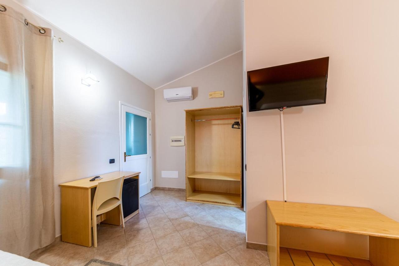 Agriturismo Is Cortillaris Càbras Dış mekan fotoğraf